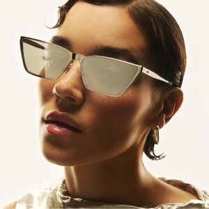 Quay Australia BAD HABIT CHROME